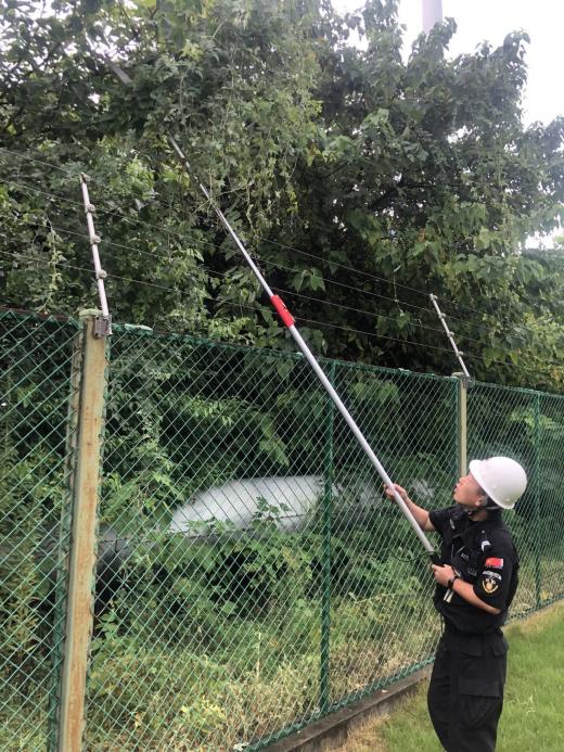 C:/Users/BA/Desktop/風雨過后南京保安迅速行動，恢復安“寧”面貌/2.jpg2