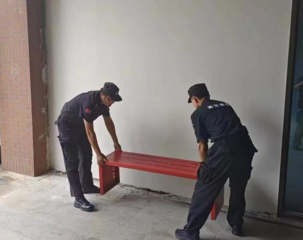 C:/Users/BA/Desktop/風雨過后南京保安迅速行動，恢復安“寧”面貌/6.jpg6