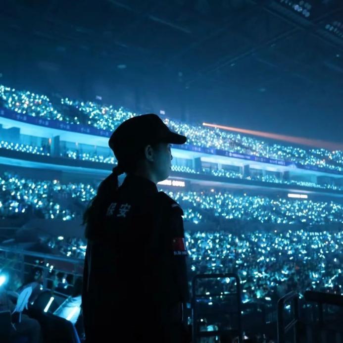 C:/Users/Administrator/Desktop/“安保鐵軍、硬核保障”2024系列報(bào)道四十二——南京市保安服務(wù)有限公司成功護(hù)航張碧晨「今兒個(gè)開心」十周年巡回演唱會(huì)南京站安保任務(wù)/4.jpg4