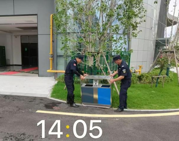 C:/Users/BA/Desktop/風雨過后南京保安迅速行動，恢復安“寧”面貌/4.jpg4